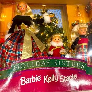Holiday Sisters Barbie, Kelly, Stacie w Cardboard Christmas Tree &Rocking horse